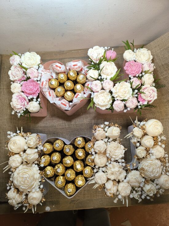 Romantiskie sveču dekori